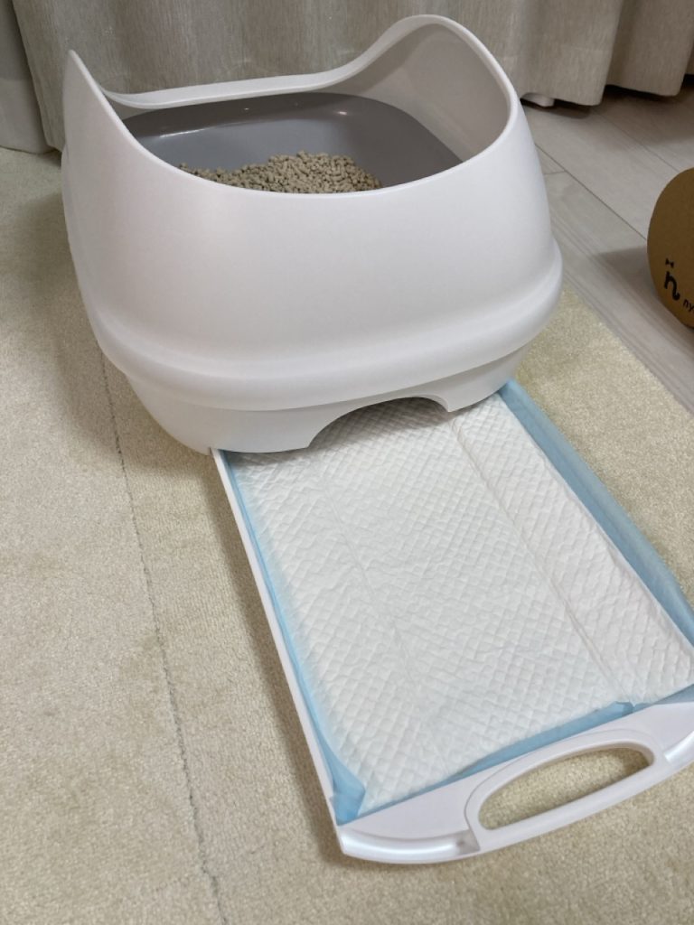 デオトイレハーフカバーの引き出し式シートトレー