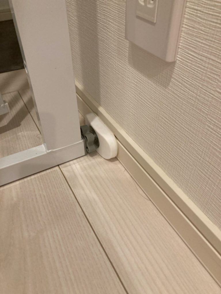LIFAXIA にゃんゲート下部の横方向つっぱり部分