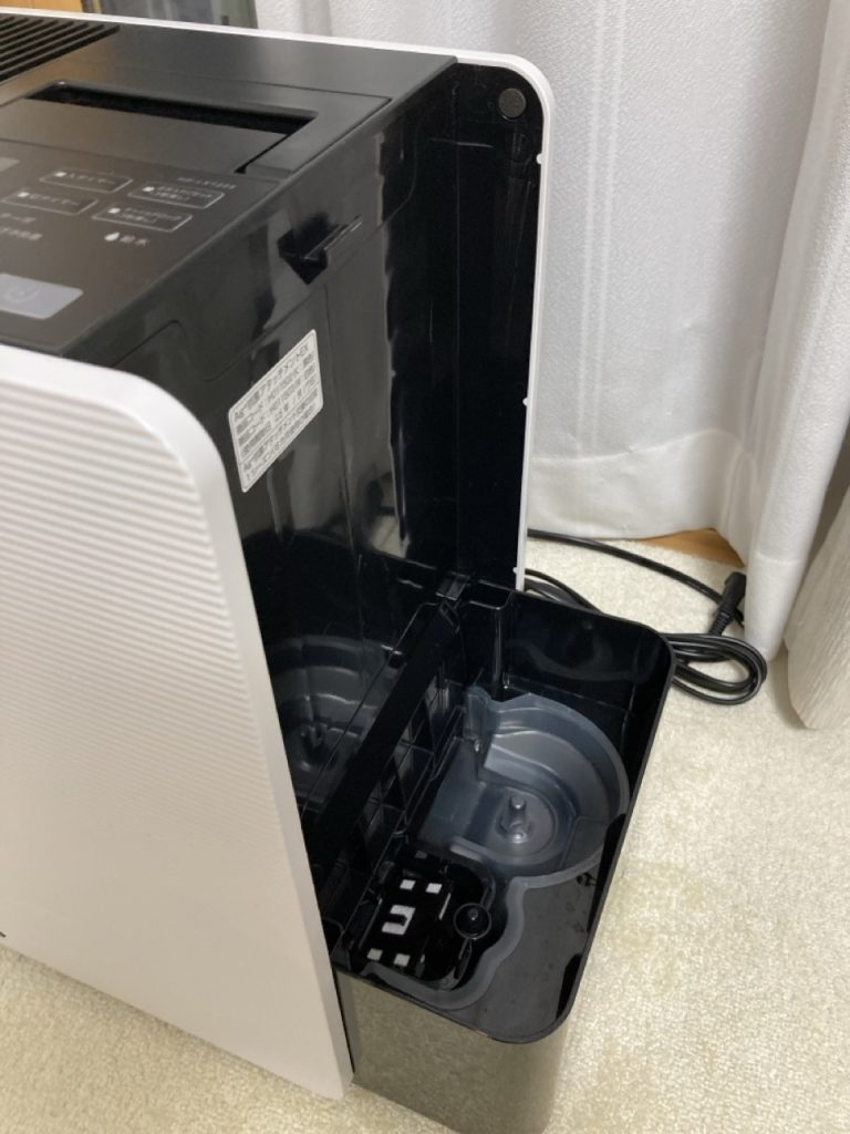 HD-LX1225-Wから給水タンクを取り外した状態