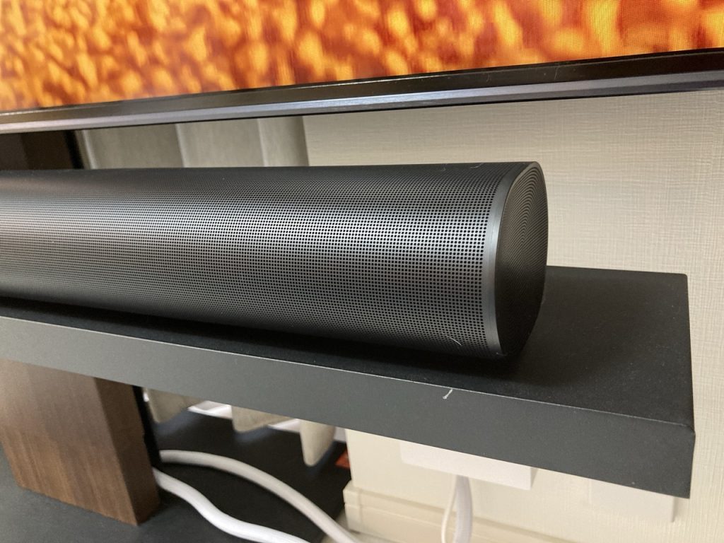 WALLサウンドバー棚板LLサイズに設置したSonos Arc Ultra右側の余白